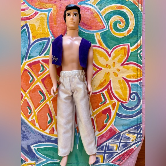 Aladdin Doll - Picture 1 of 2